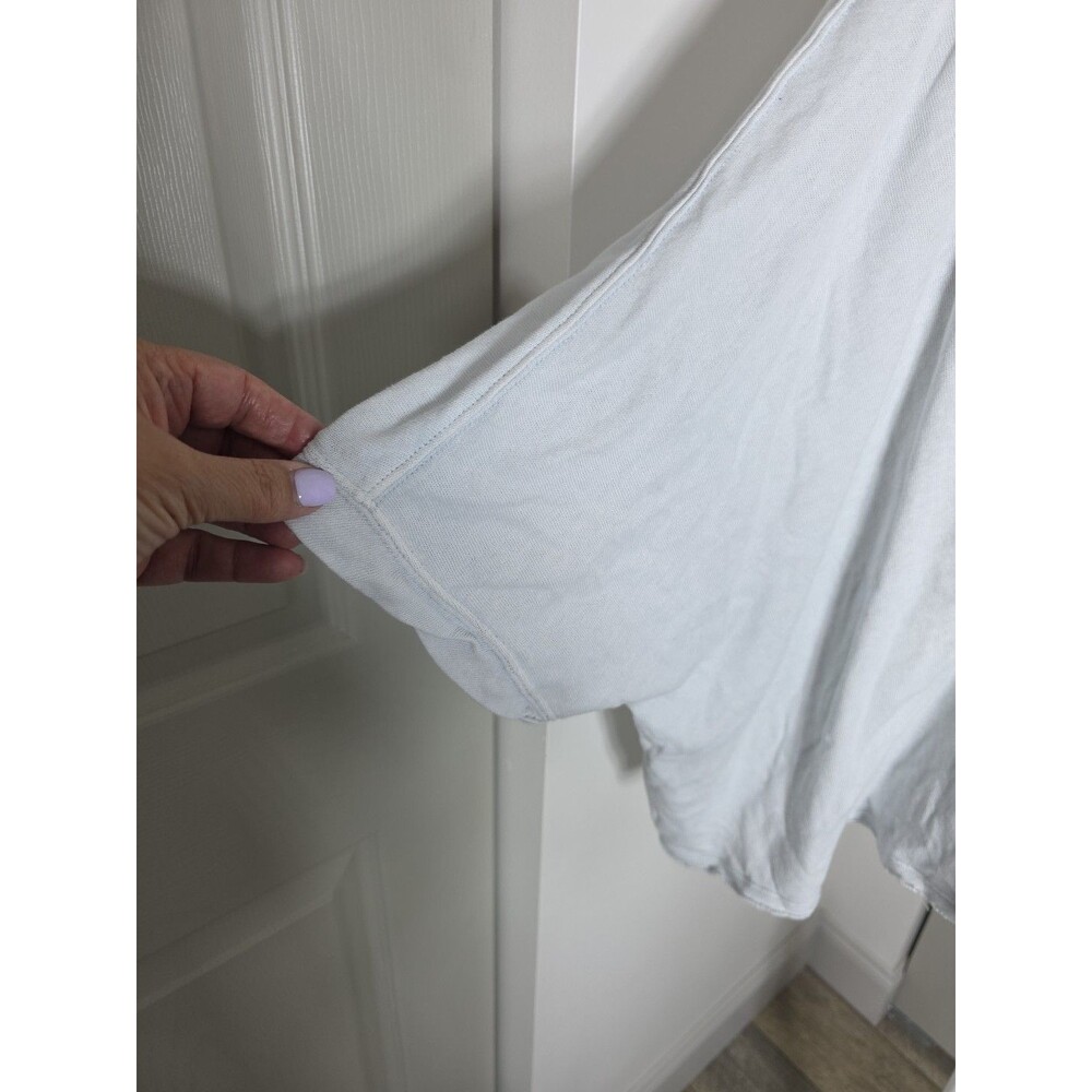 Torrid Festi Crop Size 2 Oversized T-Shirt Raw Hem (Very Light Blue) Cap Sleeve - Picture 3 of 9